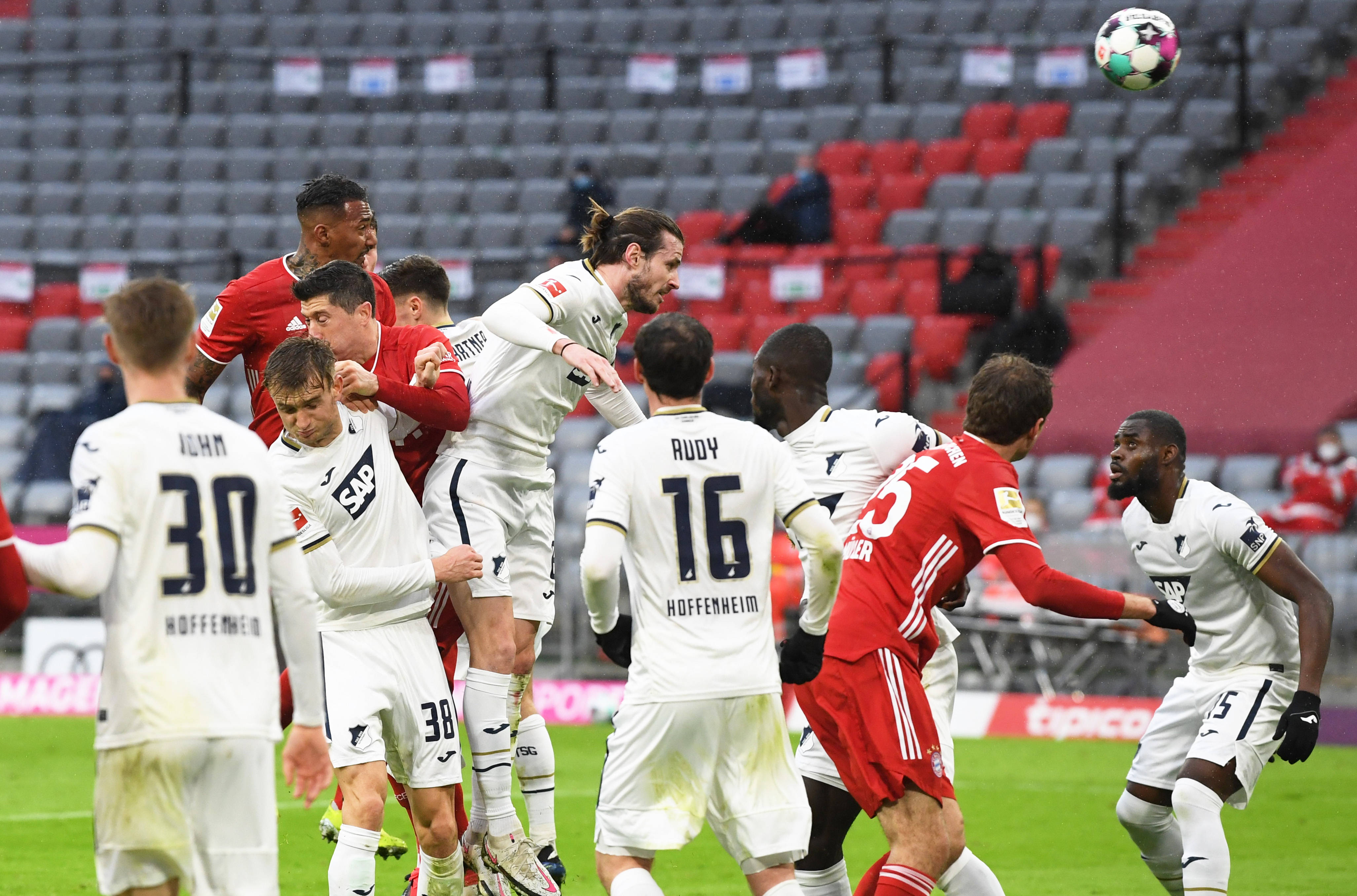 jiuyou-包含德甲火热，球迷盛赞比赛环境的词条