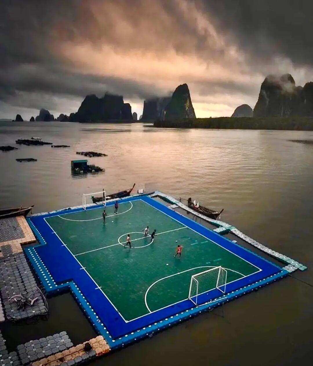 九游app下载-国际漂浮足球：水上足球的新玩法