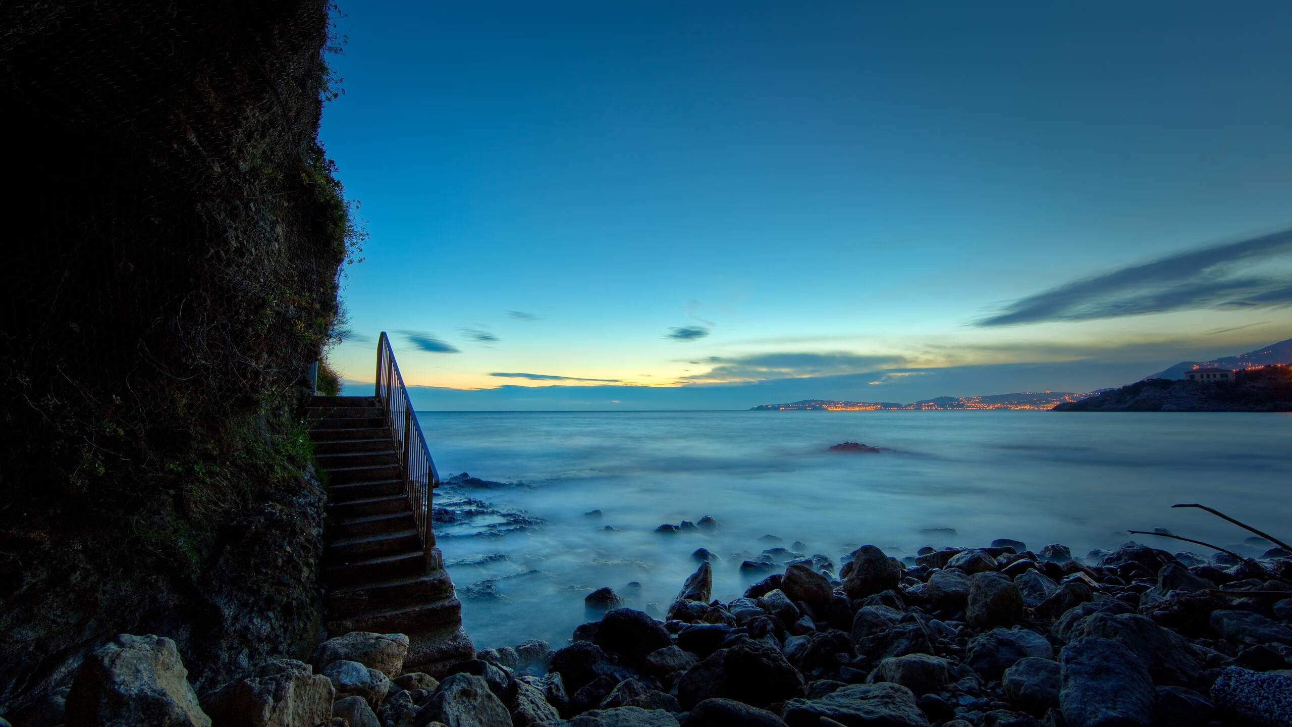 米尔沃尔反击精准，狮子军团全力保级，米尔沃尔球衣