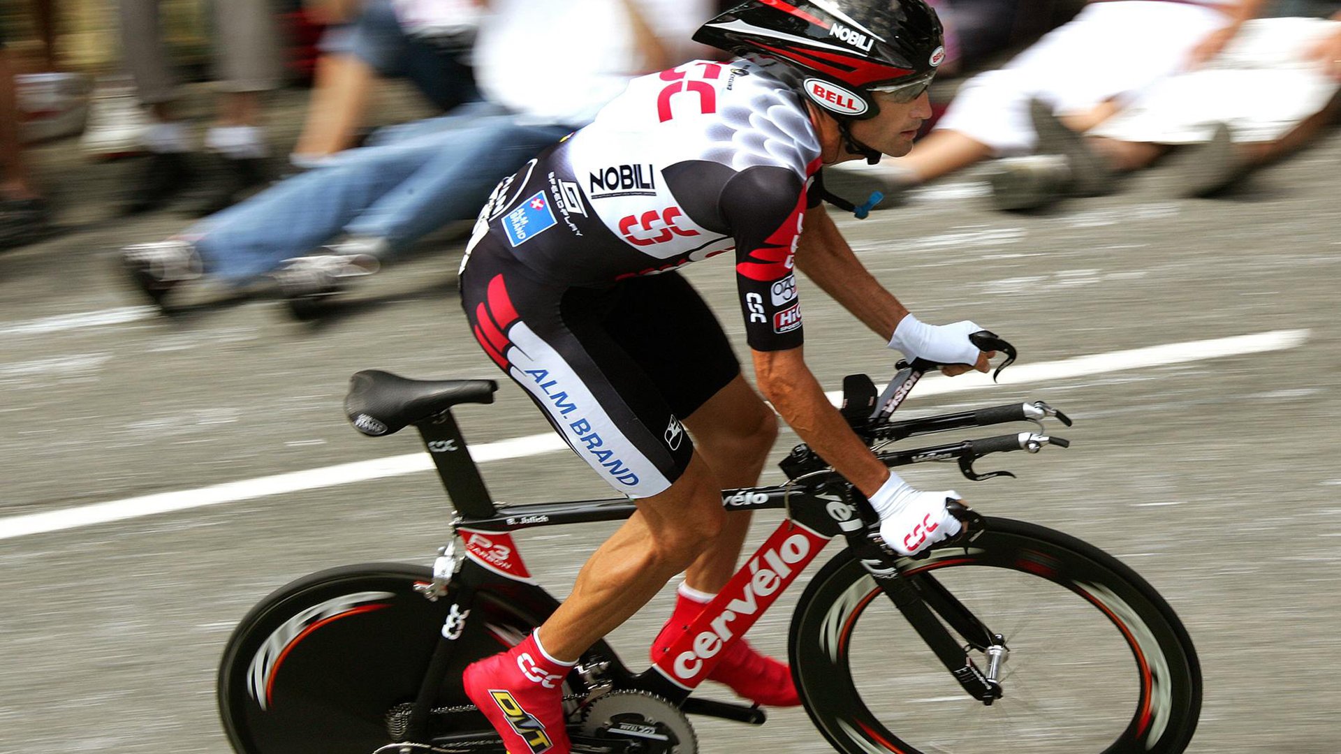 _云端登山模拟：虚拟现实中的极限高峰_，模拟登山运动